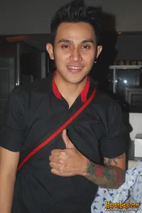 Foto Vicky Nitinegoro