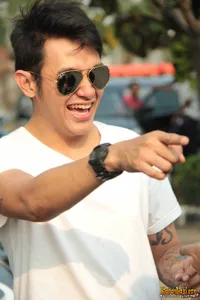 Foto Vicky Nitinegoro