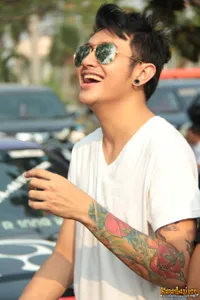 Foto Vicky Nitinegoro