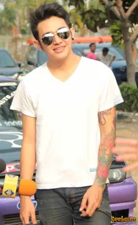 Foto Vicky Nitinegoro