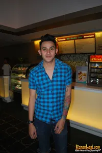 Foto Vicky Nitinegoro