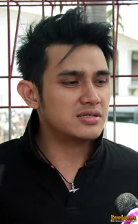 Foto Vicky Nitinegoro