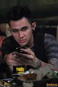 Foto Vicky Nitinegoro