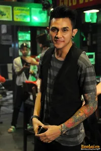 Foto Vicky Nitinegoro