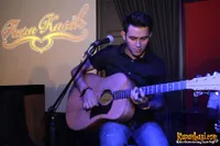 Foto Vicky Nitinegoro