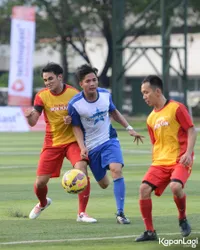 Foto Vicky Nitinegoro