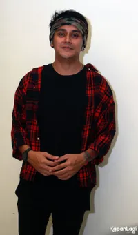 Foto Vicky Nitinegoro