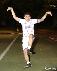 Foto Vicky Nitinegoro