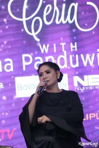 Foto Vina Panduwinata