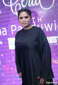 Foto Vina Panduwinata