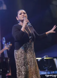 Foto Vina Panduwinata