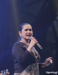 Foto Vina Panduwinata