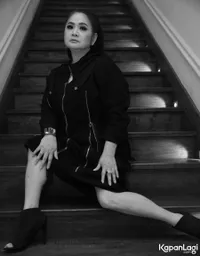 Foto Vina Panduwinata