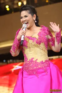 Foto Vina Panduwinata