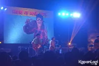 Foto White Shoes and The Couples Company