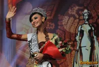 Foto Whulandary Herman