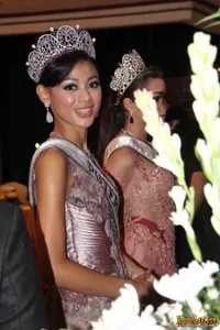 Foto Whulandary Herman