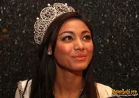 Foto Whulandary Herman