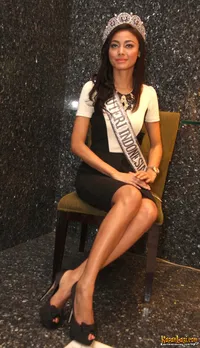 Foto Whulandary Herman