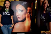 Foto Whulandary Herman