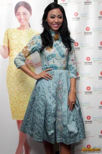 Foto Whulandary Herman