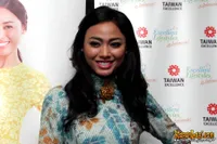 Foto Whulandary Herman