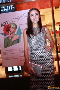 Foto Whulandary Herman