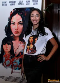 Foto Whulandary Herman