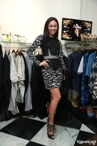 Foto Whulandary Herman