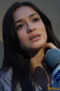 Foto Yasmine Wildblood