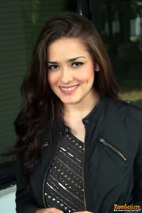 Foto Yasmine Wildblood