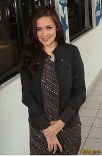 Foto Yasmine Wildblood