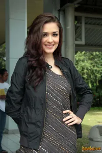 Foto Yasmine Wildblood