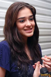 Foto Yasmine Wildblood