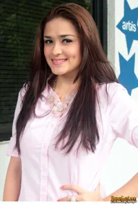 Foto Yasmine Wildblood