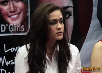 Foto Yasmine Wildblood