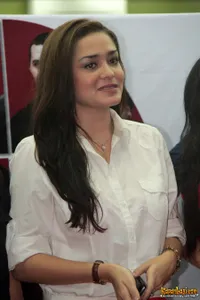 Foto Yasmine Wildblood