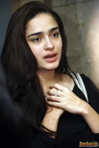 Foto Yasmine Wildblood