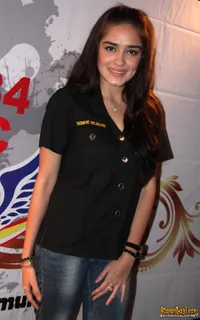 Foto Yasmine Wildblood