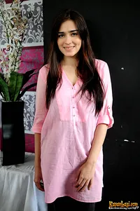 Foto Yasmine Wildblood