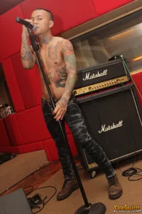 Foto Yuvi Eighteen Plus Band