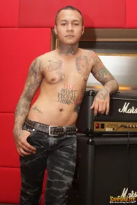 Foto Yuvi Eighteen Plus Band