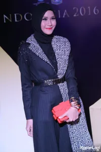 Foto Zaskia Adya Mecca