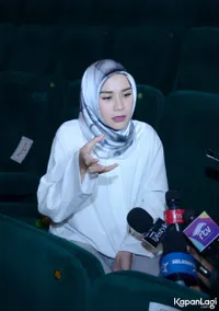 Foto Zaskia Adya Mecca