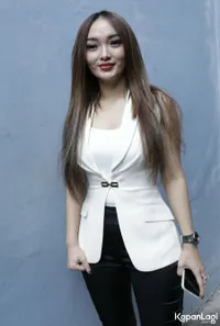 Foto Zaskia Gotik