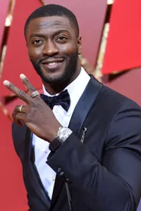 Foto Aldis Hodge
