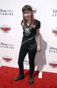 Foto Allisyn Ashley Arm