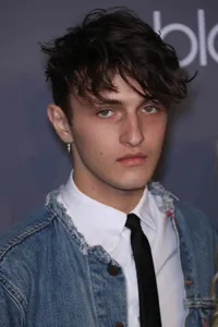 Foto Anwar Hadid