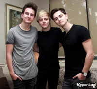 Foto Before You Exit