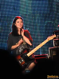 Foto Blood Red Shoes